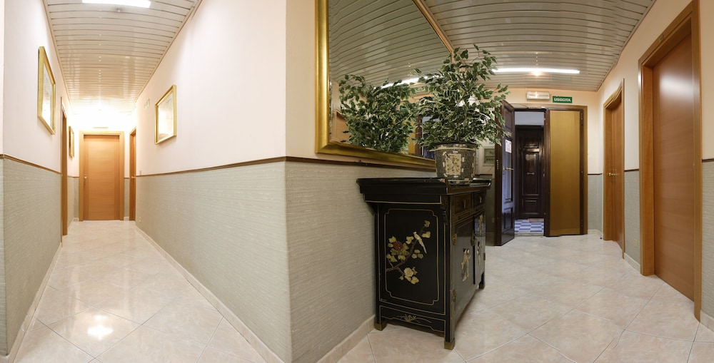 Hotel Lazzari 4/22