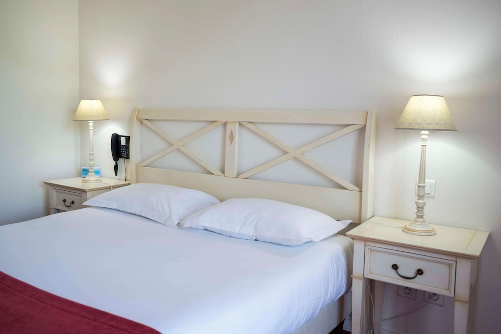 Brit Hotel Nogent Le Rotrou Hotel Du Perche 16/44