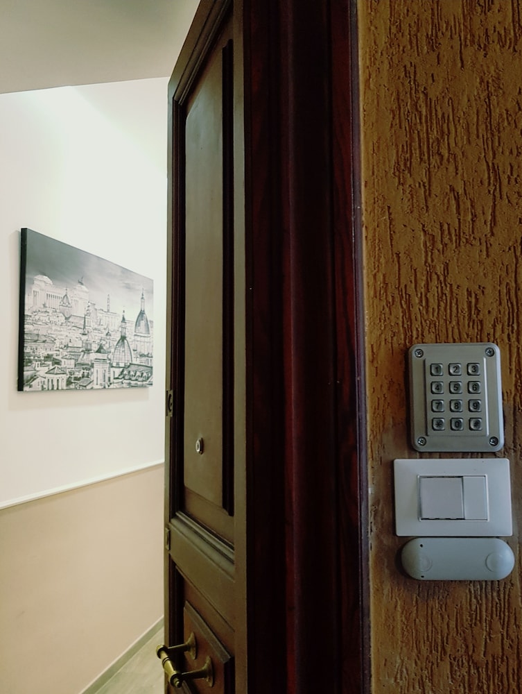 Elenoire Rooms & Suite 36/48