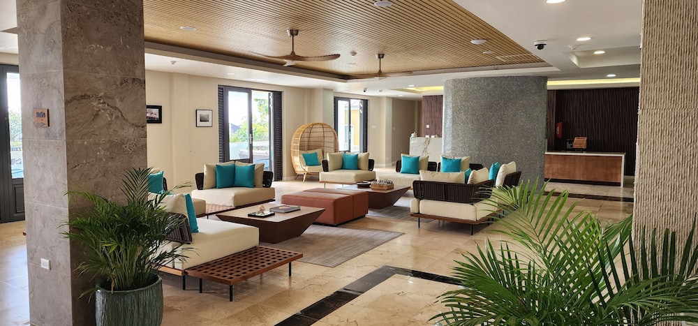 Hotel 39 Jamaica 34/53