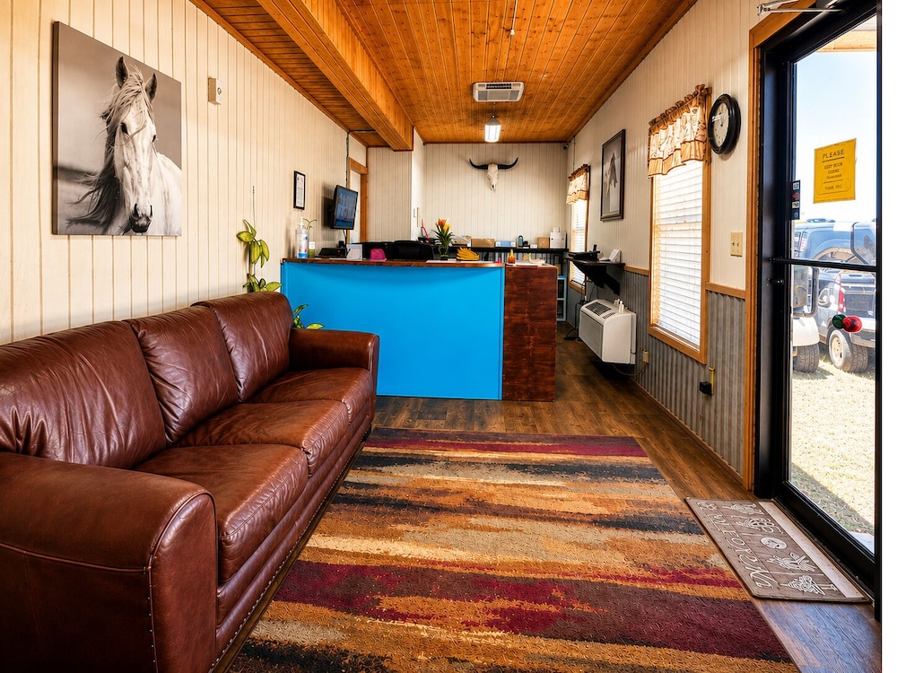 OYO Hotel Big Lake Hwy 137 TX 27/49