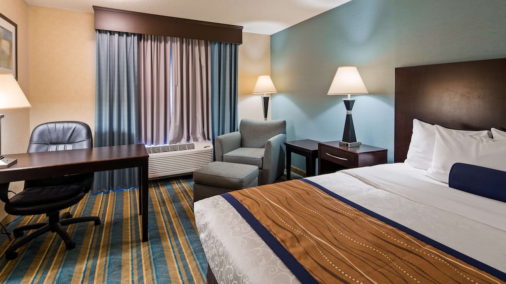 Best Western Plus Berkshire Hills Inn & Suites 9/41