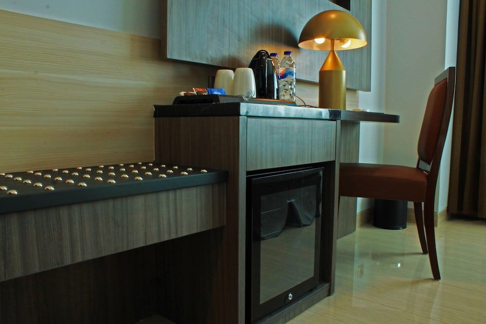 Arthama Hotels Losari Makassar 41/48