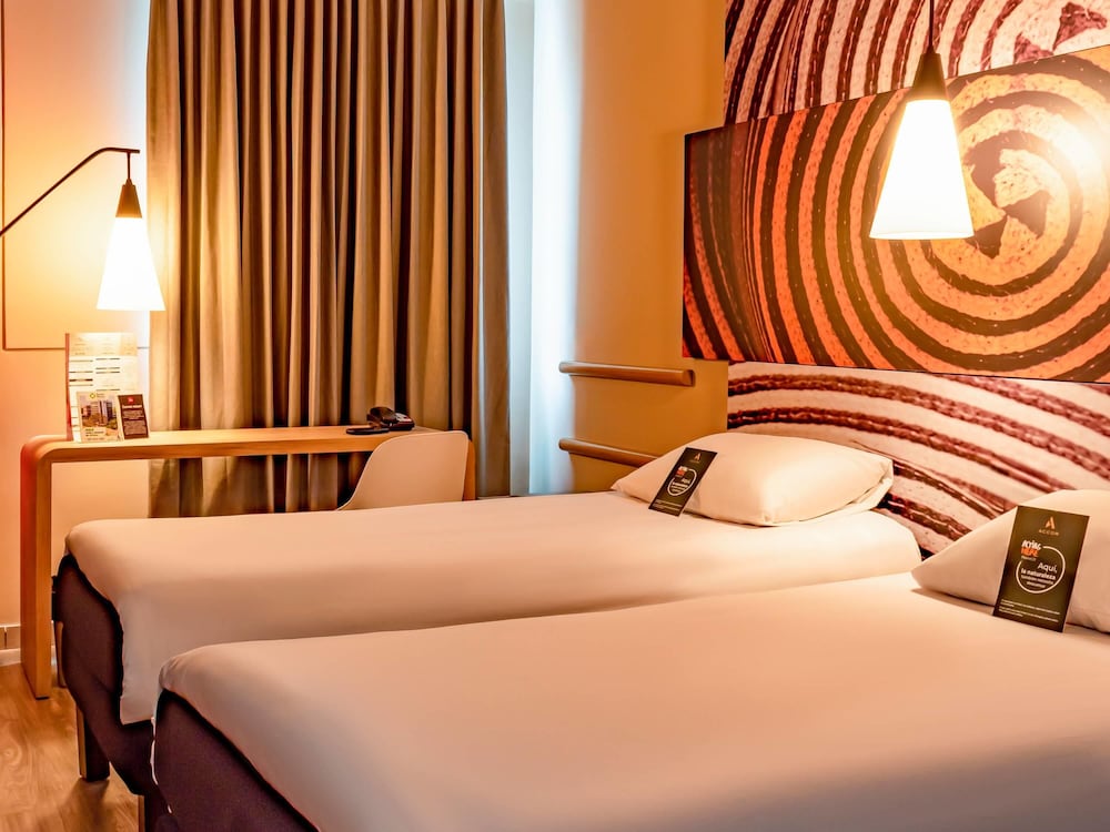 Ibis Apartado 24/67