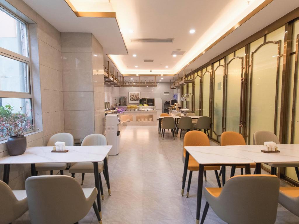Vienna Hotel Shenzhen Baoan Chuangye Road 45/56