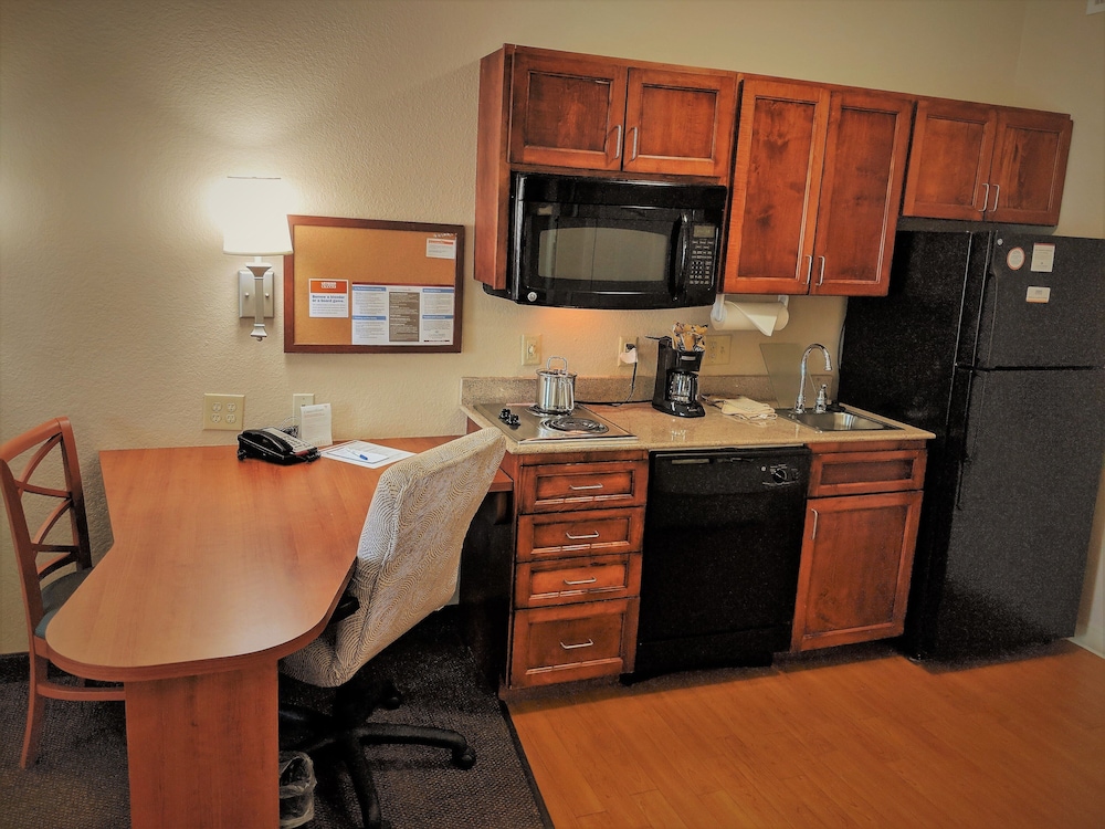 Candlewood Suites Macon 58/70