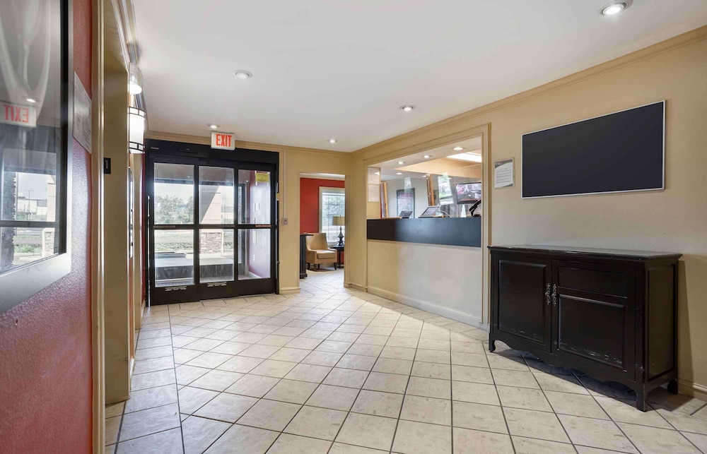 Extended Stay America - Meadowlands - East Rutherford 8/56