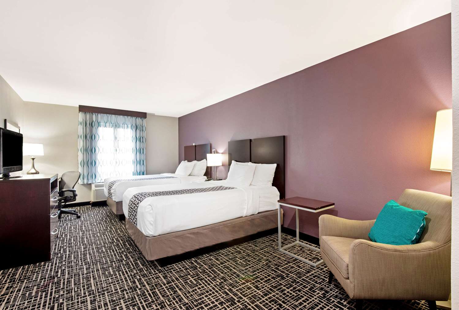 La Quinta Inn & Suites by Wyndham New Cumberland-Harrisburg 11/36