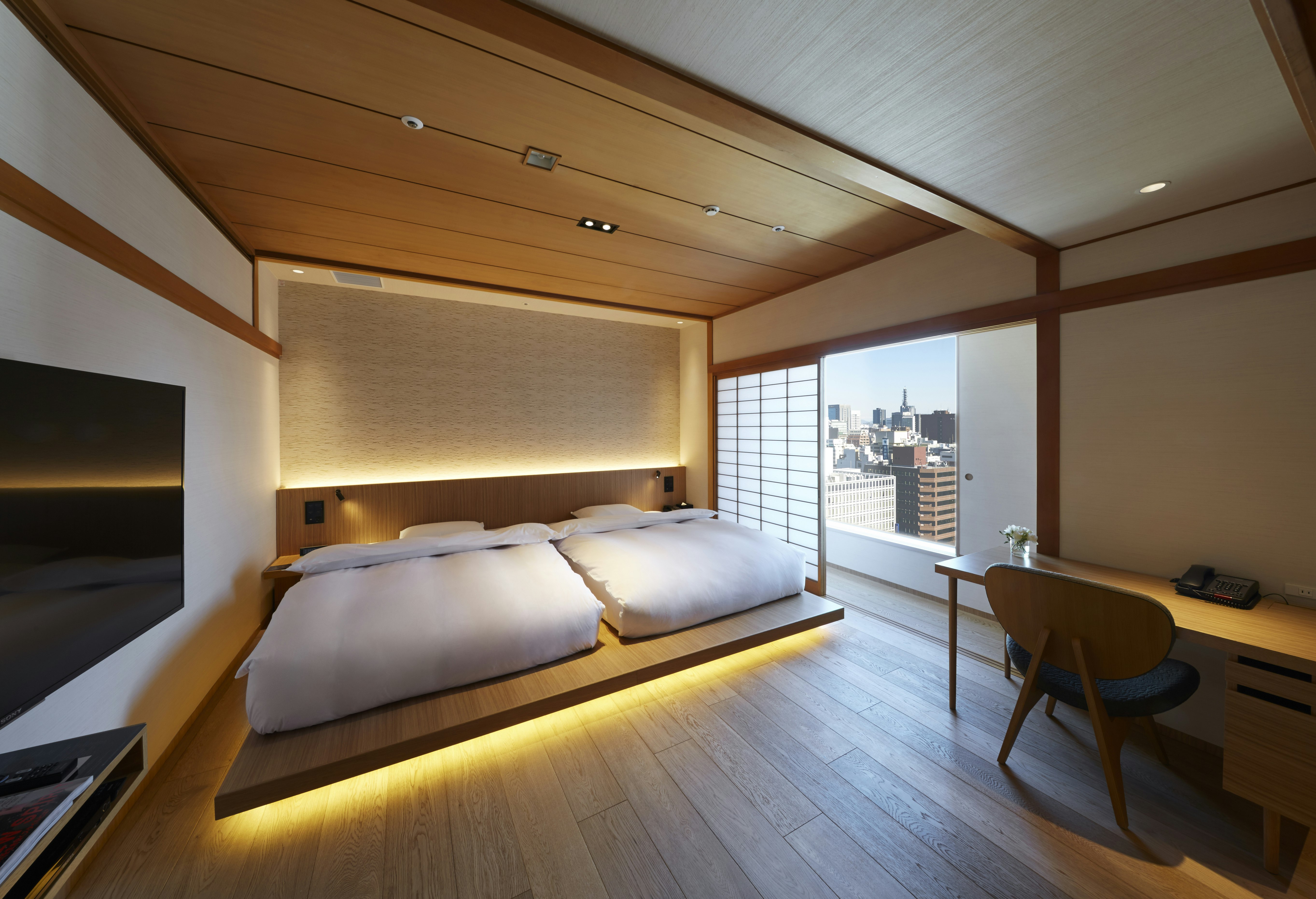 JAPANESE, SUITE