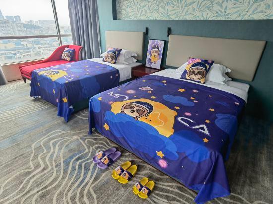 Family Suite, Dream, 1 Double and 1 Single Bed