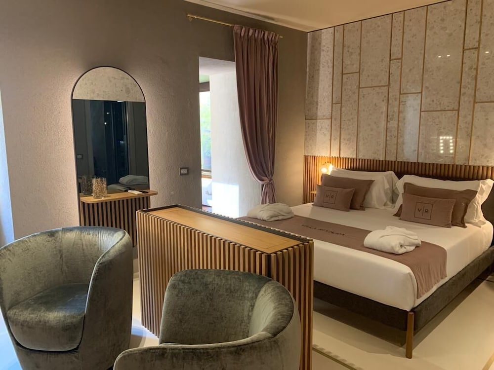 Villa Riviera Suites 9/50