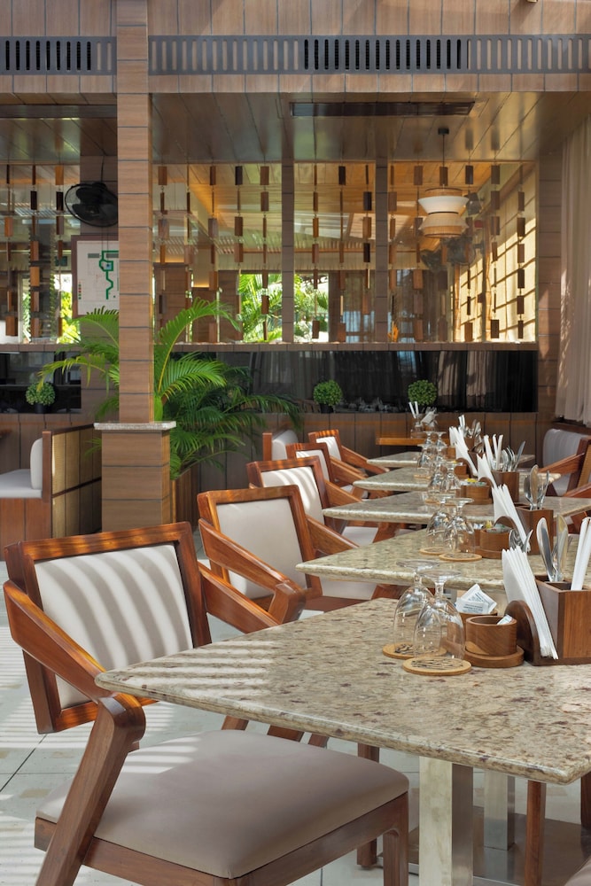 Coral Reef Resort 32/50
