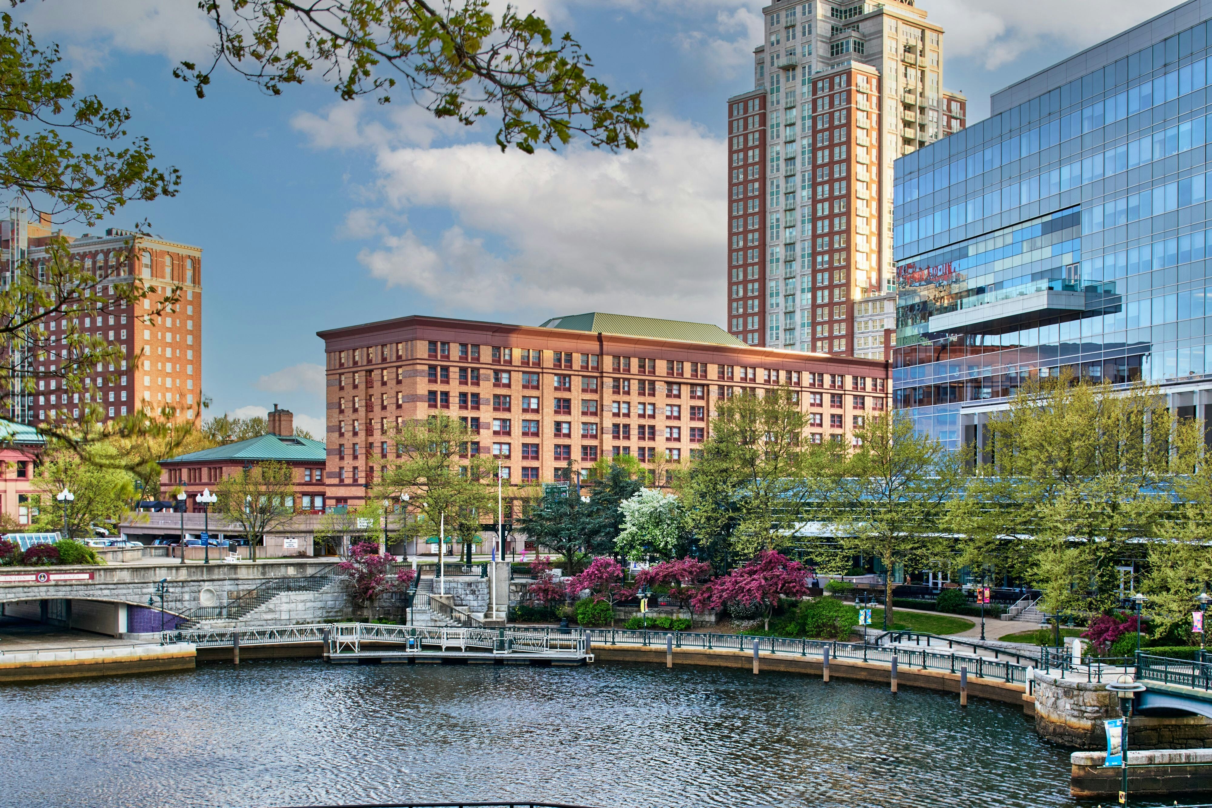 Downtown Providence Courtyard By Marriott 63/64
