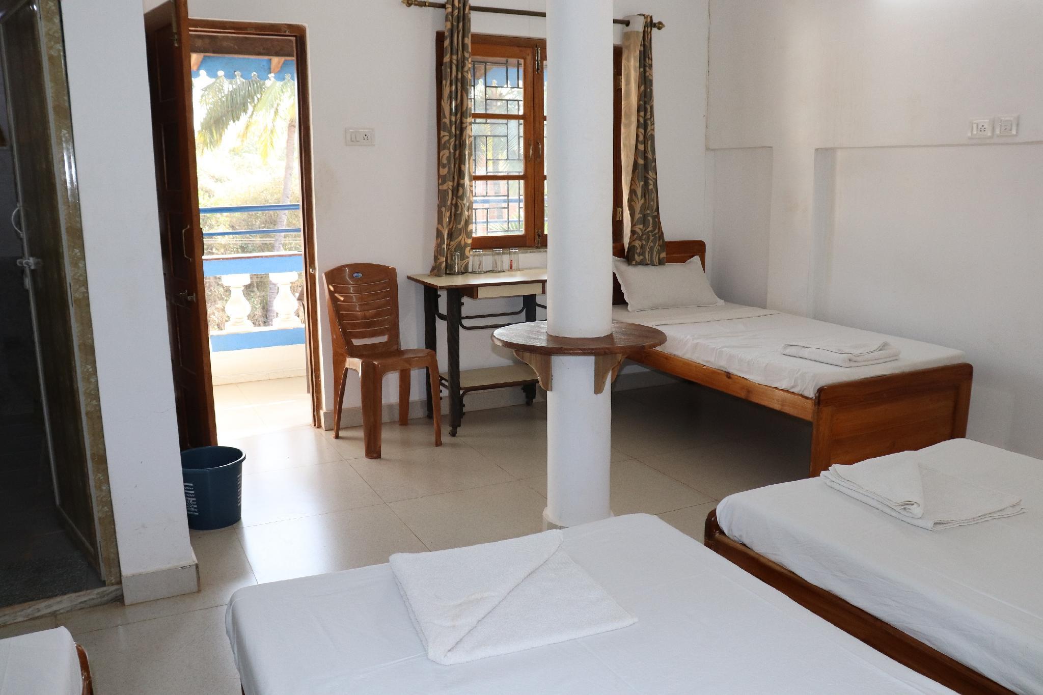 Family, 4 Beds, with Fan