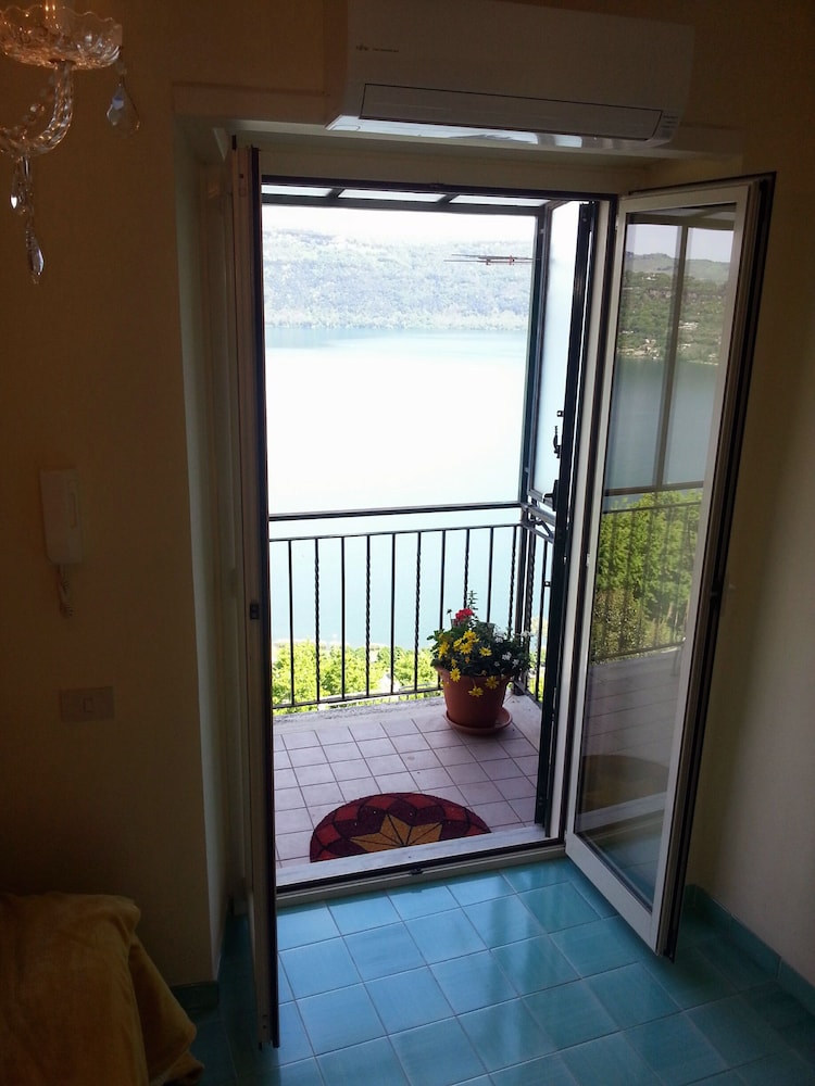Castel Gandolfo 72/100