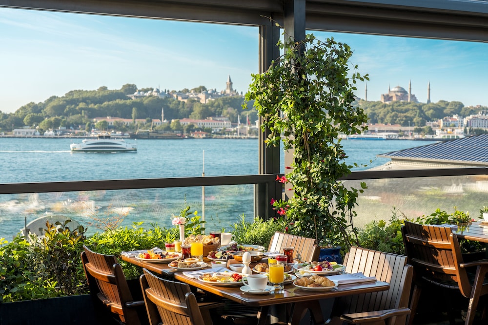Novotel Istanbul Bosphorus Hotel 56/71