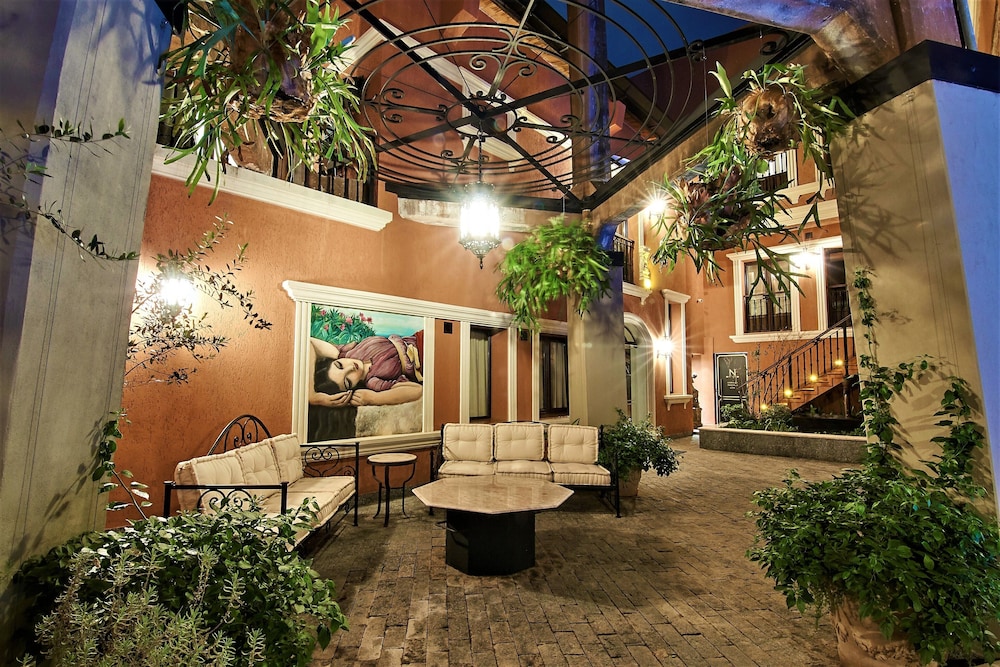 Nino Hotel Boutique 44/50