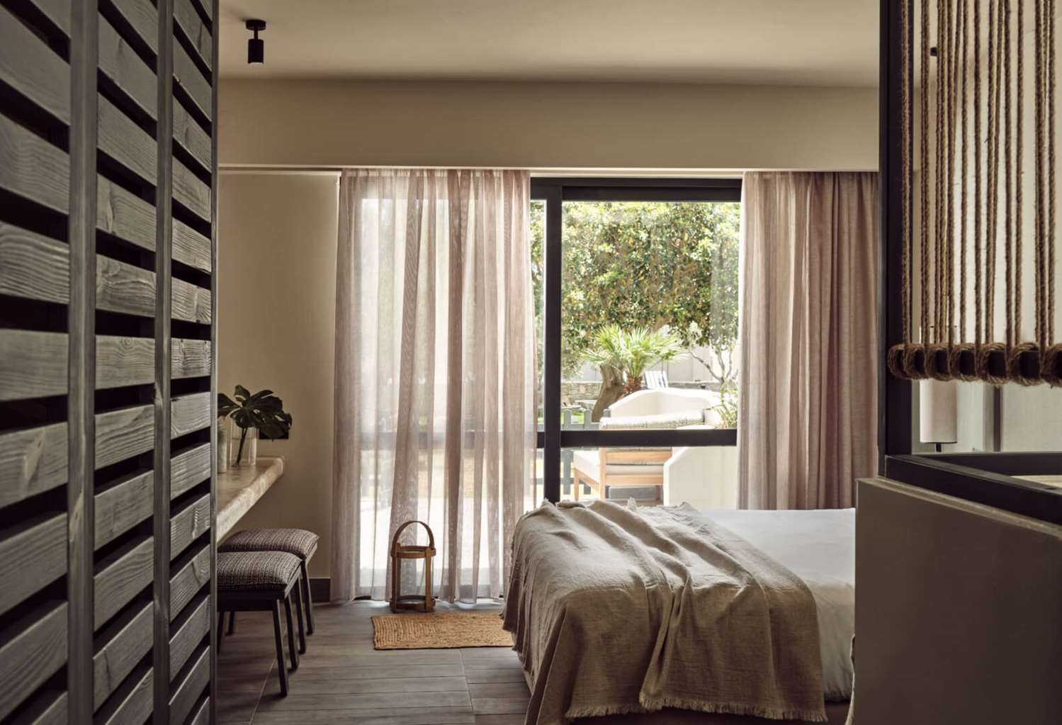 Retreat, King Bed, Terrace, Accessible