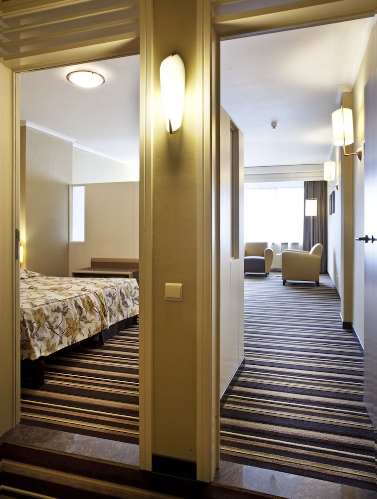TOP CityLine Hotel Hyllit 10/68