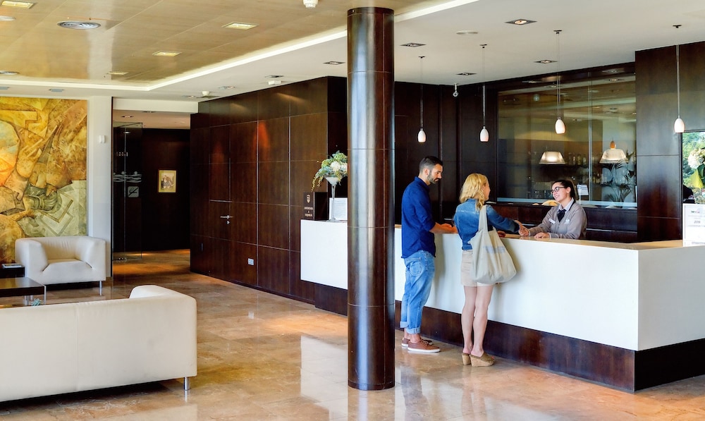 Hotel Oca Palacio de la Llorea and Spa 5/33