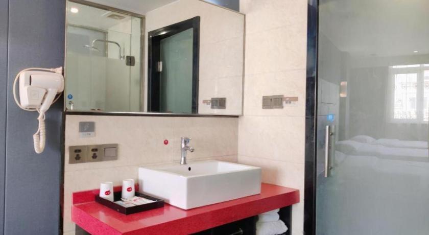 Thank Inn Plus Hotel (He'nan Zhoukou Chuanhui District Red Star Macalline) 45/49