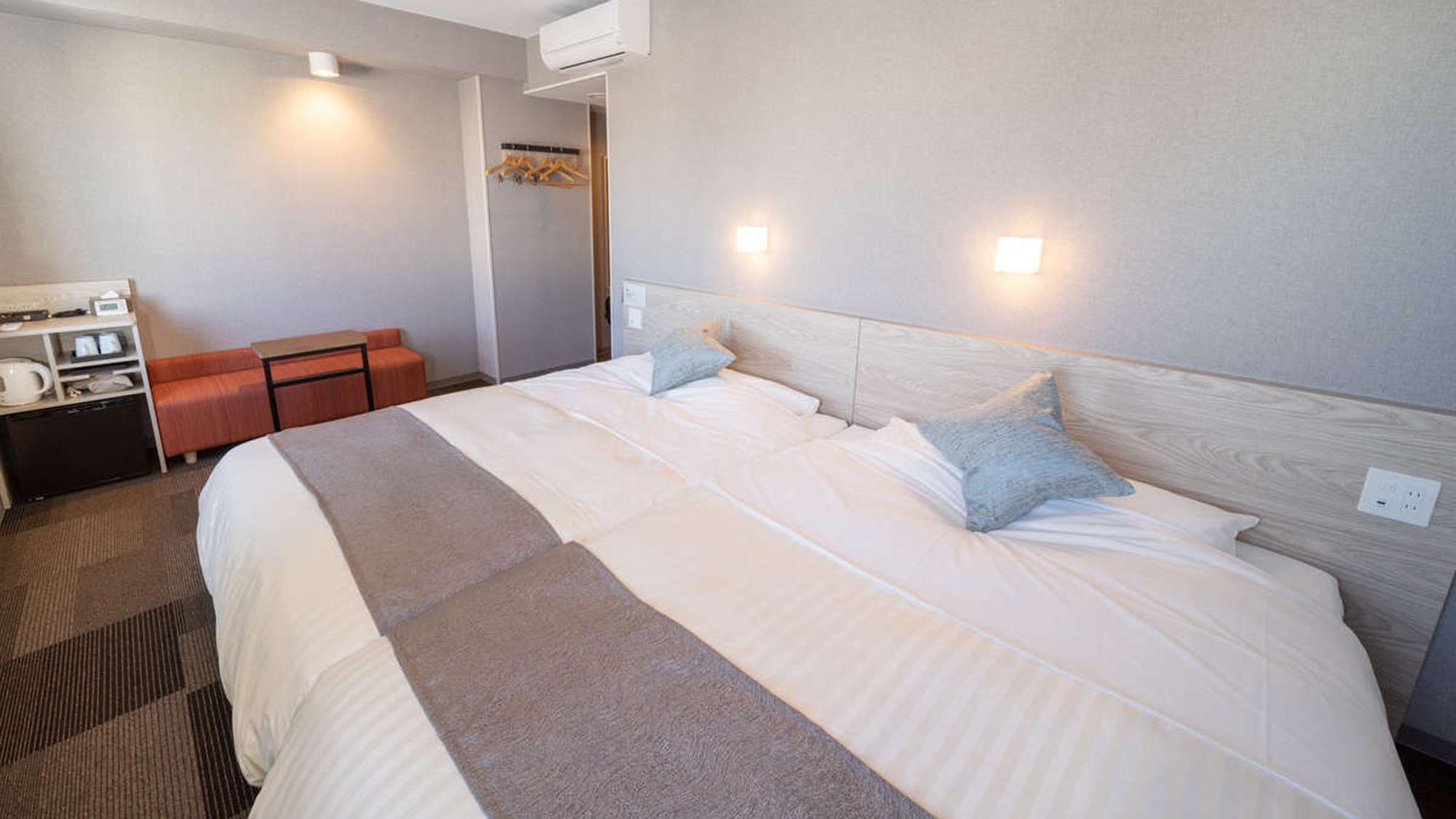 Adjoining, 2 Rooms, Standard, 4 Beds, Twin Beds