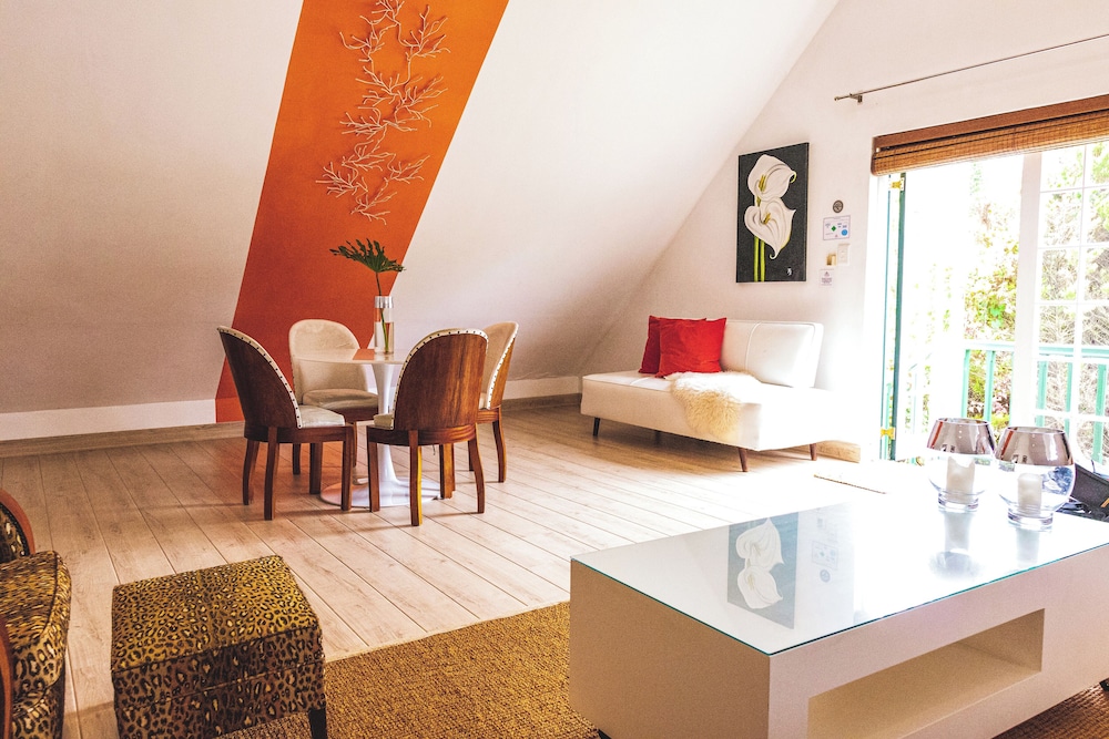 Rothman Manor Guest House 32/50