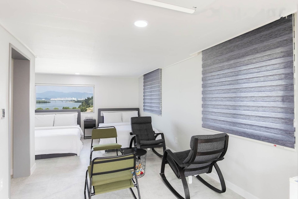 HOTEL RIVERSIDECOZY 30/50