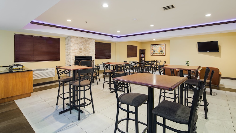 Best Western Oakbrook Inn 21/24