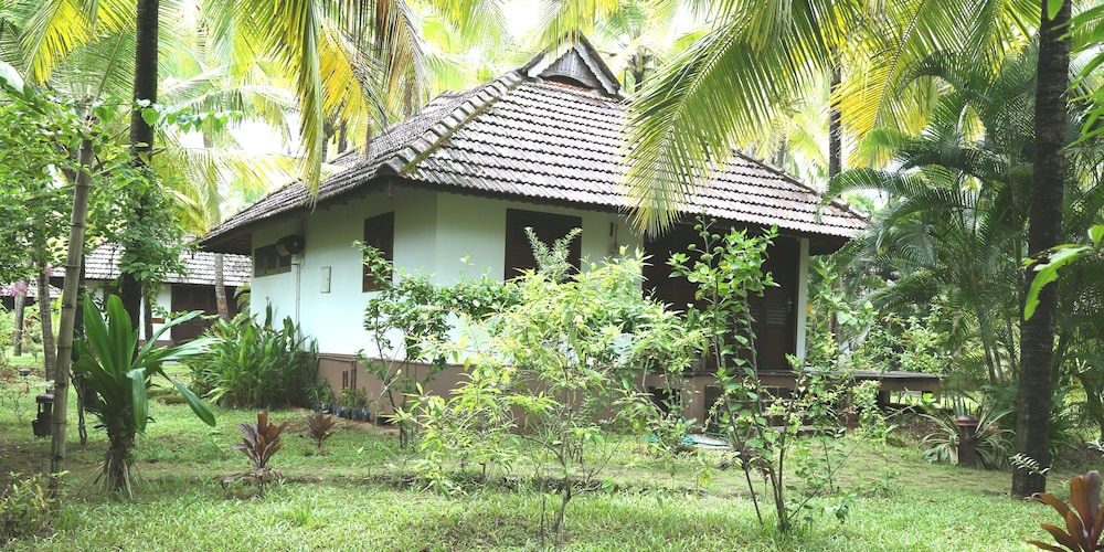 KANAN BEACH RESORT 32/44