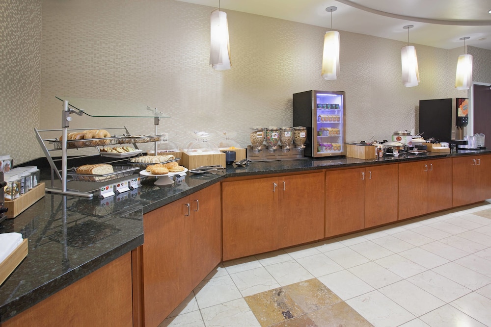 Springhill Suites Boulder Longmont 37/42