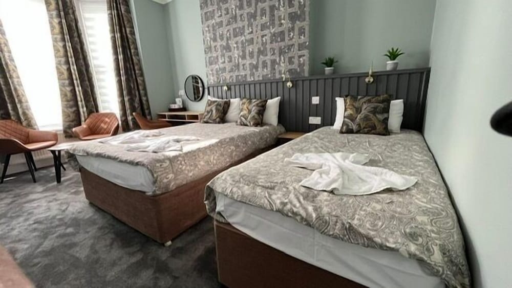 Charlotte Guest House 26/73