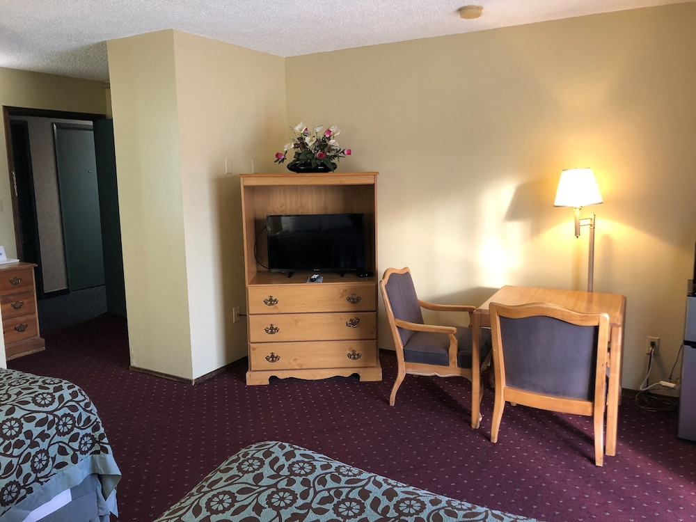 Days Inn By Wyndham Medford 16/22