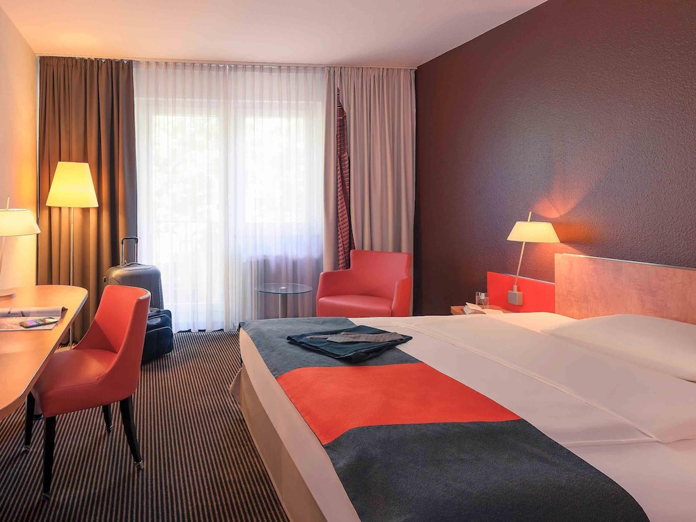 MERCURE HOTEL AND RESIDENZ FRANKFURT MESSE 27/82