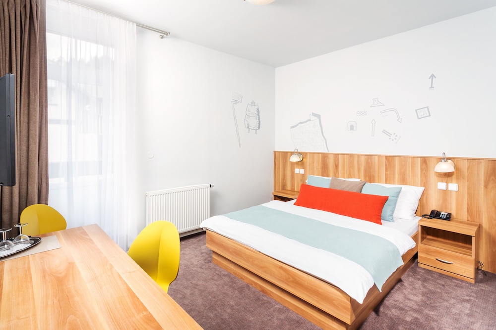 STANDARD, DOUBLE BED