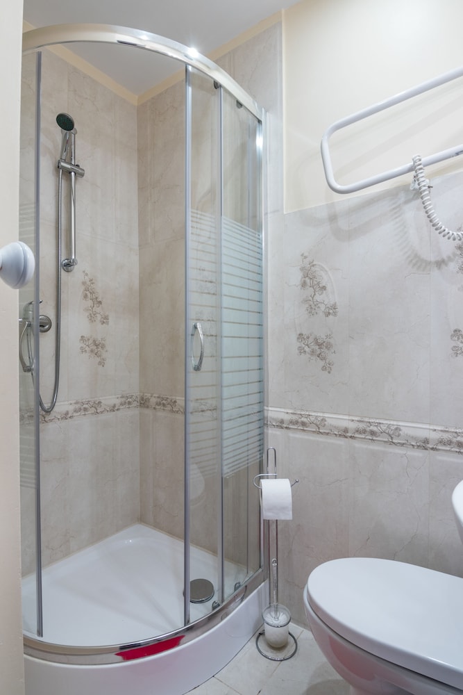 Unikat Guest Rooms 65/72