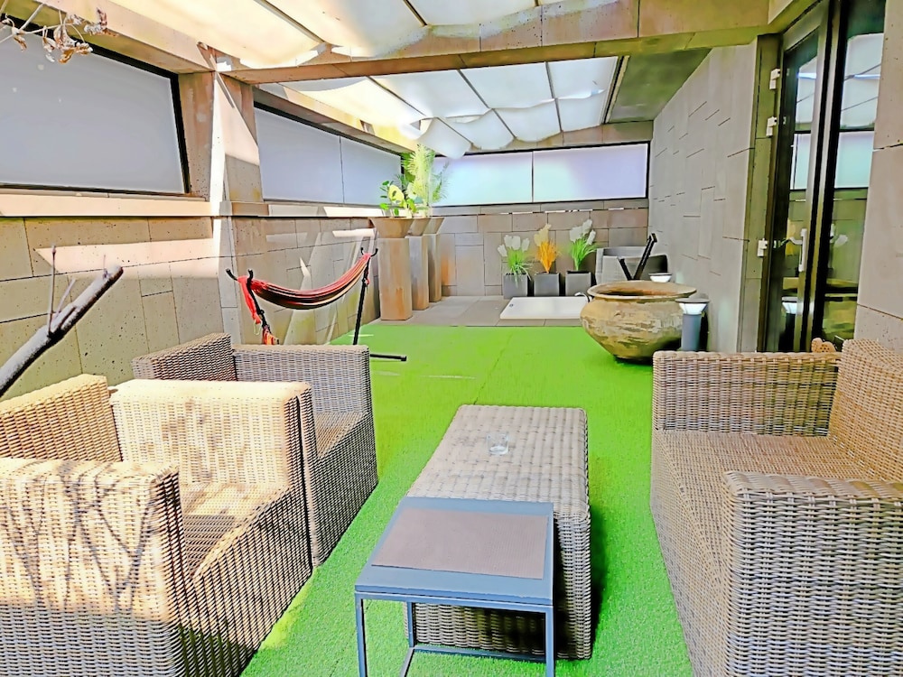 Js Boutique Hotel 64/76