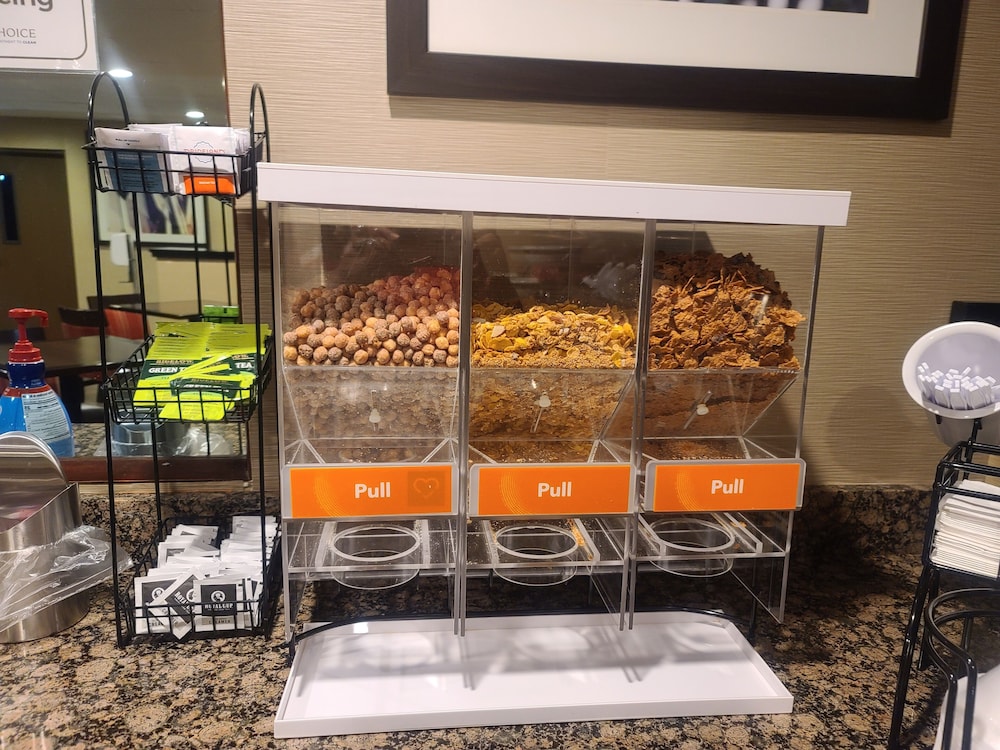 Comfort Inn & Suites Leeds I-20 9/18