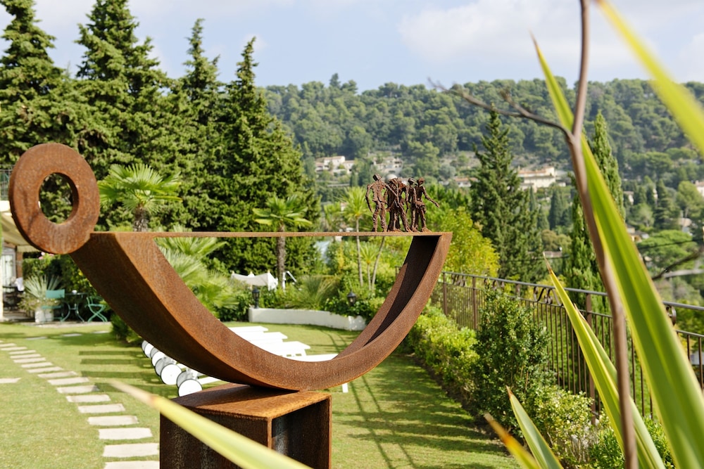 Hotel La Grande Bastide 40/75