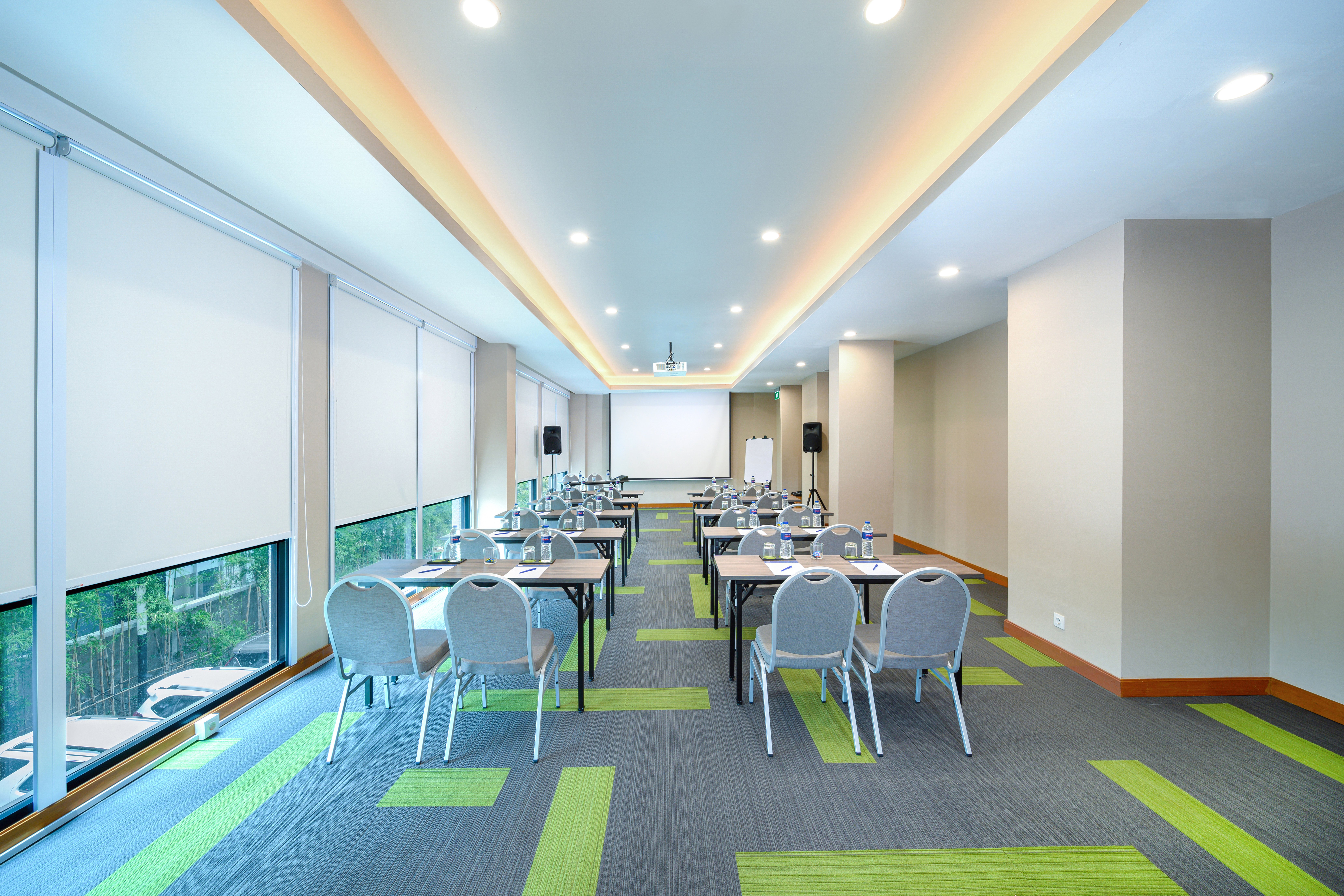 Holiday Inn Express Jakarta Menteng by IHG 60/66