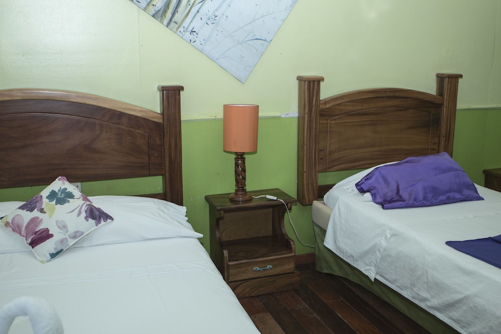 Caribbean Paradise Eco-Lodge 12/50