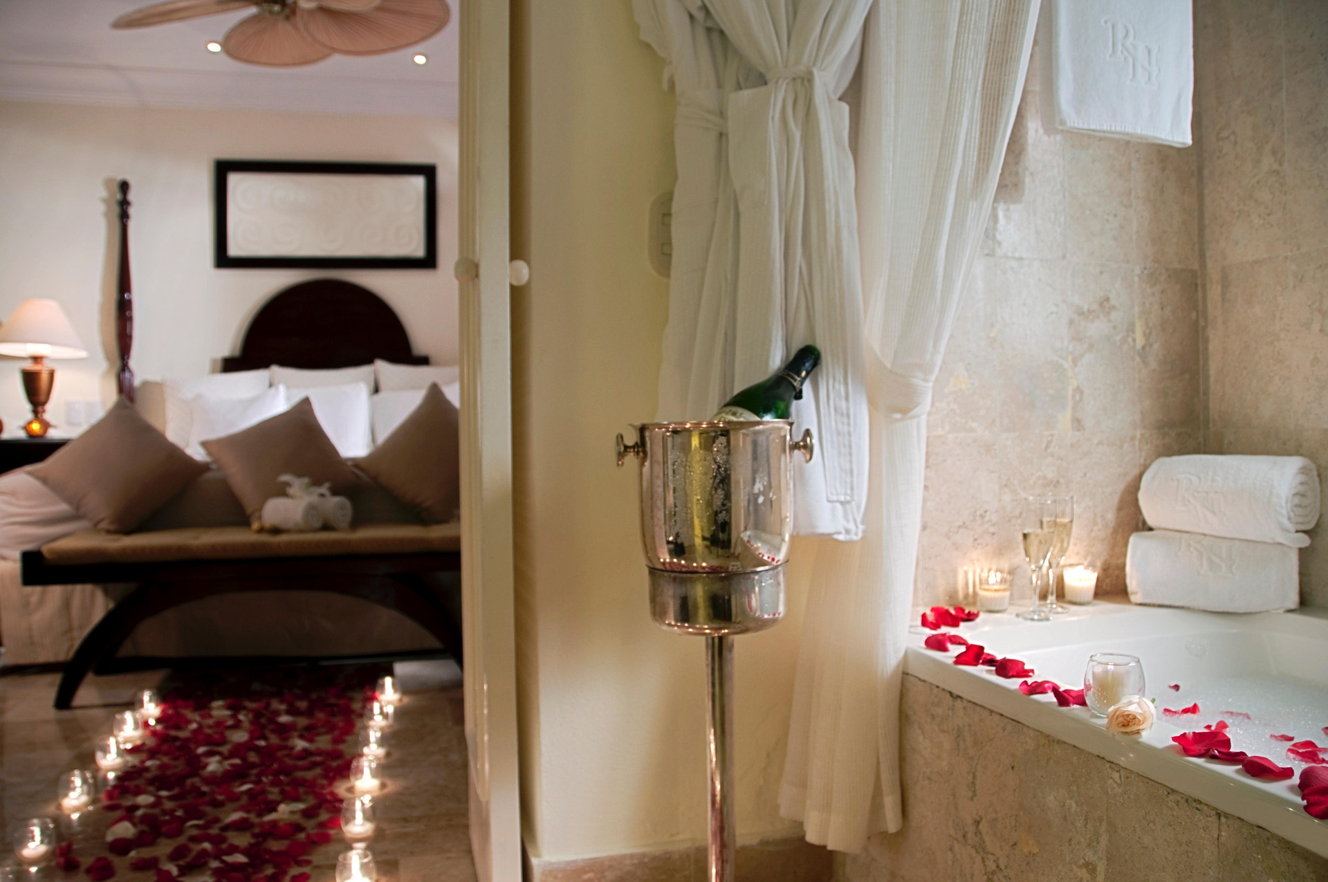 غرفة ديلوكس بإطلالة على المسبح، Royal Hideaway Playacar All Inclusive - Adults Only 4/4