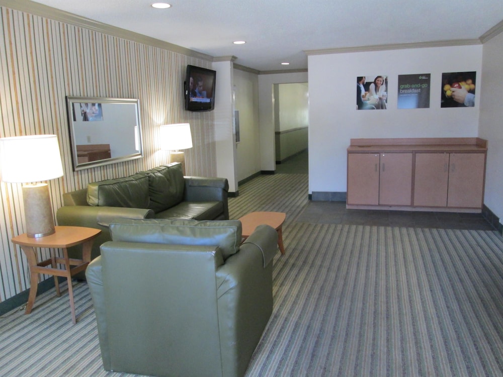 Hawthorn Extended Stay by Wyndham Bedford / Dallas 29/49