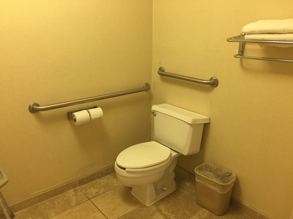 Days Inn & Suites By Wyndham Albuquerque North 25/30