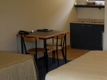 Stadium Motel 37/39