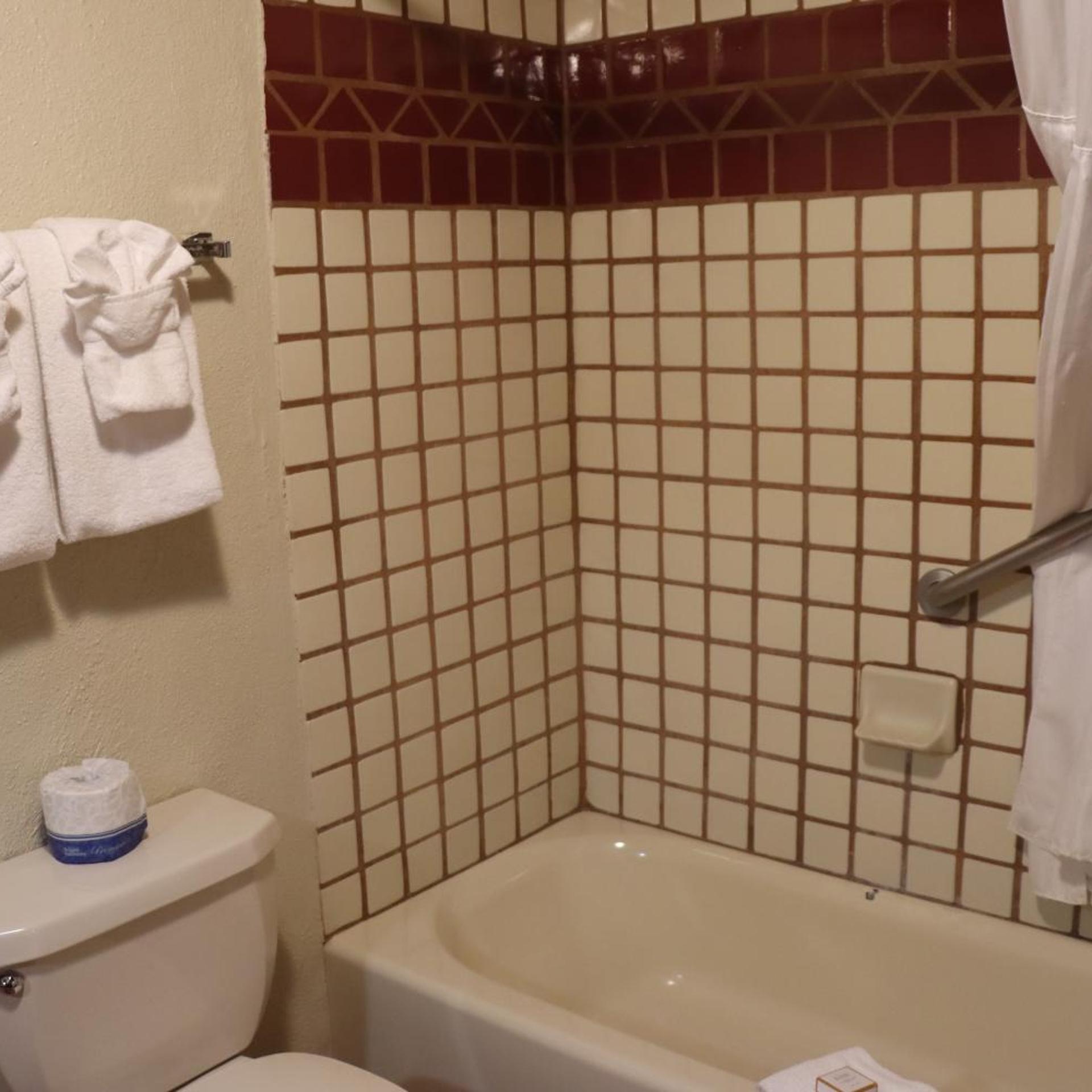 جناح جونيور، Sagebrush Inn Suites 9/10