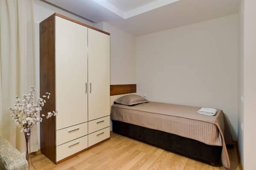 Upart Home 18/49