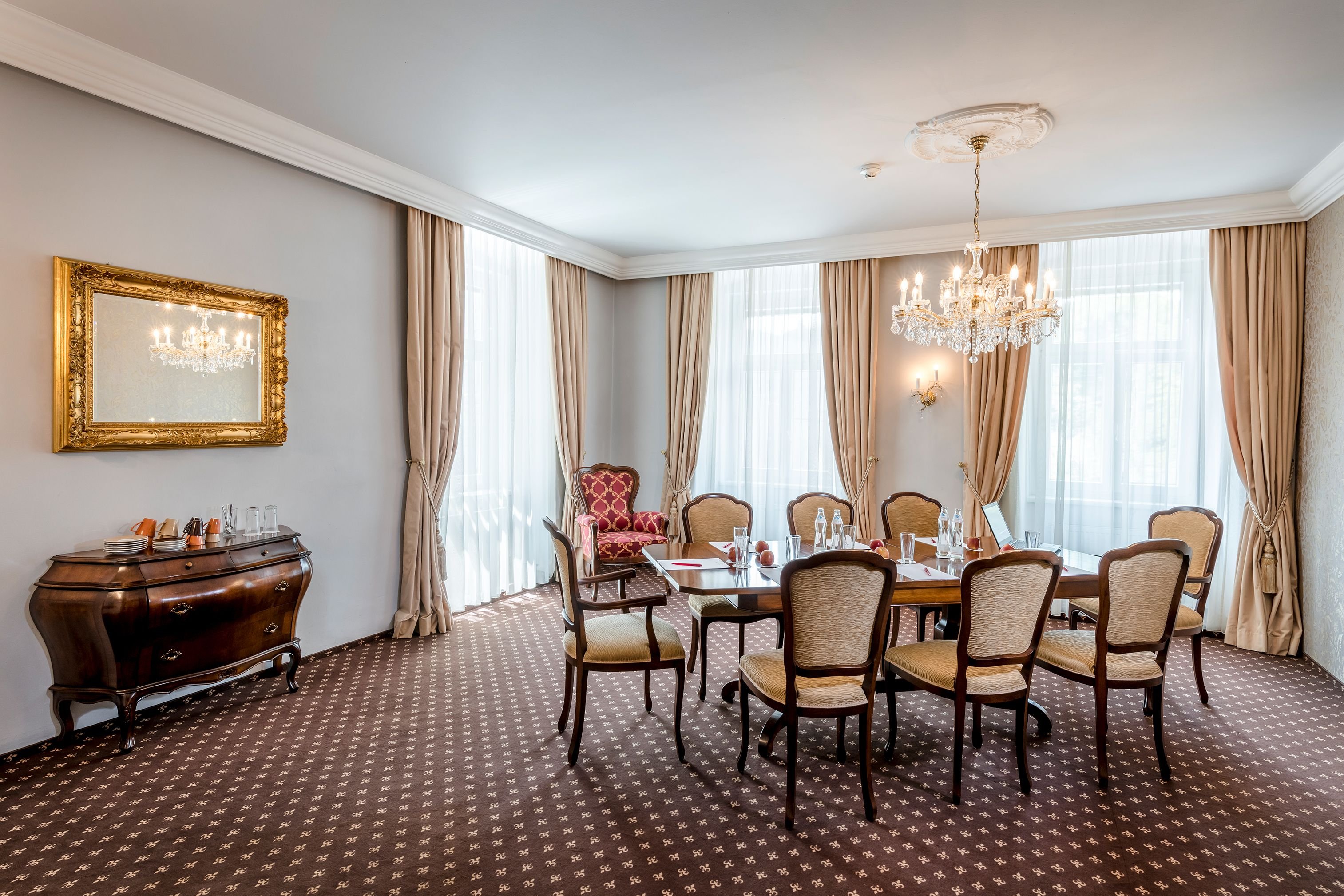 Am Mirabellplatz Hotel 47/68