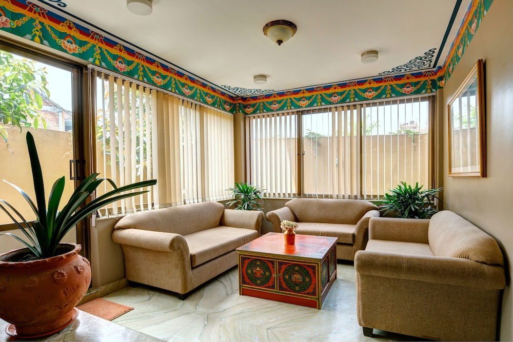Hotel Lotus Gems 27/37