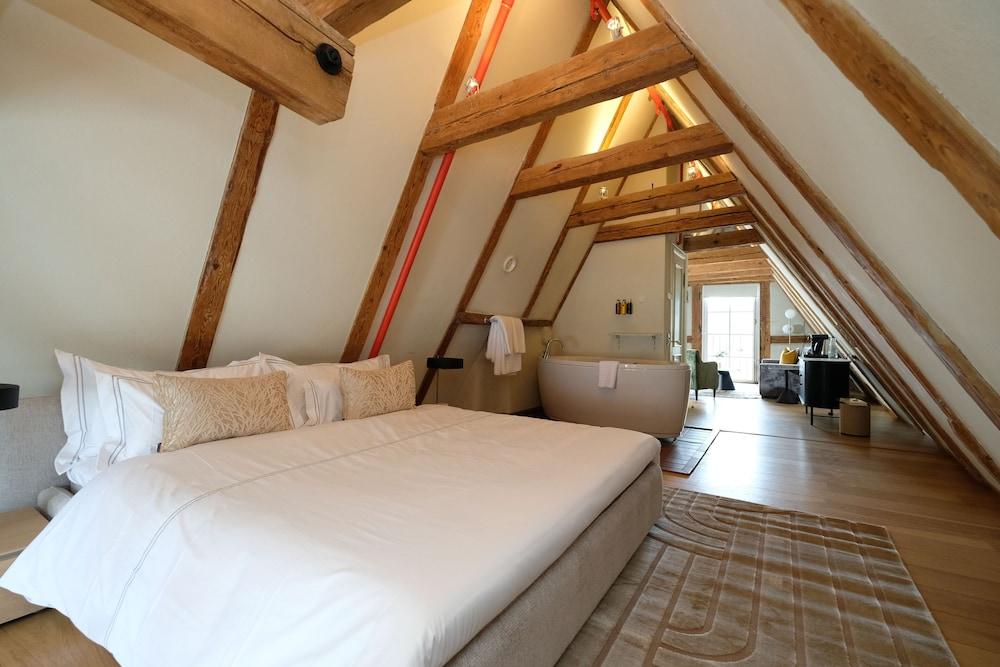 Roof Top, Junior Suite, King Bed, Sofa, Balcony